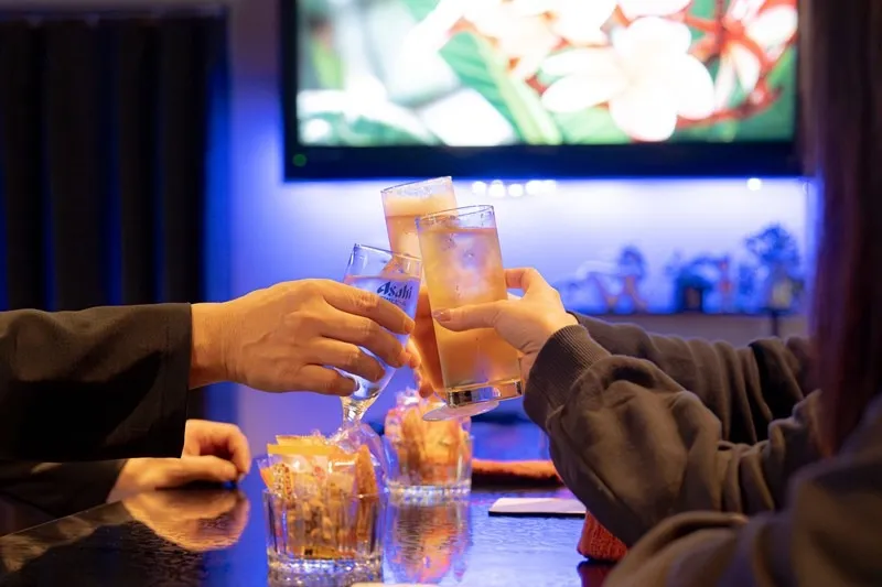 会話をメインに楽しめるような場所